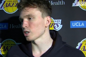 里夫斯近2战砍92分!克内克特:我不惊讶 我这两年训练中一直防他 里夫斯近2战砍92分!克内克特:我不惊讶 我这两年训练中一直防他