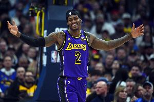 压迫力给够!范德比尔特近4战场均7.0分8.0篮板2.3助攻2.0抢断 压迫力给够!范德比尔特近4战场均7.0分8.0篮板2.3助攻2.0抢断