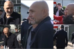 只待官宣!斯帕莱蒂抵达尤文总部,受到球迷欢迎并签名合影留念 只待官宣!斯帕莱蒂抵达尤文总部,受到球迷欢迎并签名合影留念