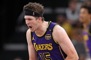 里夫斯开季连续5场砍25+ 队史第六人 自05年科比后首人 里夫斯开季连续5场砍25+ 队史第六人 自05年科比后首人