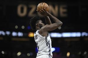 是否考虑过让艾萨克更早上场?莫斯利:考虑过多种轮换但未奏效 是否考虑过让艾萨克更早上场?莫斯利:考虑过多种轮换但未奏效