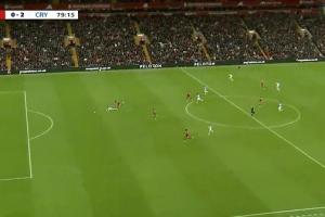 利物浦10人作战!纳洛拉倒单刀的德文尼,被裁判直红罚下 利物浦10人作战!纳洛拉倒单刀的德文尼,被裁判直红罚下