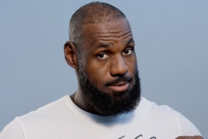 詹姆斯推出个人万圣节主题儿童绘本:梦想成真 祝大家万圣节快乐 詹姆斯推出个人万圣节主题儿童绘本:梦想成真 祝大家万圣节快乐