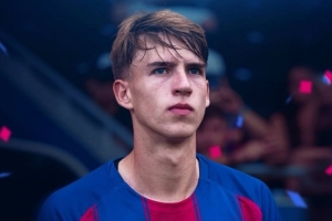 罗马诺:巴萨19岁中场马克斯随一线队训练,弗里克希望他填补空缺 罗马诺:巴萨19岁中场马克斯随一线队训练,弗里克希望他填补空缺