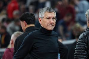 记者:拜仁周日开会员大年,海纳预计连任但球迷或再提及批评话题 记者:拜仁周日开会员大年,海纳预计连任但球迷或再提及批评话题