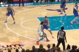 观赏性拉满!三球面对小瓦格纳 花里胡哨控运突破打板压哨抛投! 观赏性拉满!三球面对小瓦格纳 花里胡哨控运突破打板压哨抛投!