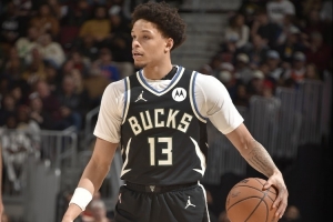 勇士22年次轮秀!罗林斯爆发轰32分8助 今夏与雄鹿签3年1200万 勇士22年次轮秀!罗林斯爆发轰32分8助 今夏与雄鹿签3年1200万