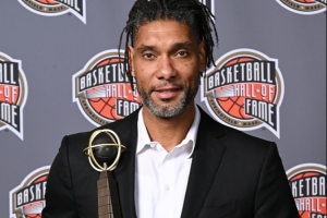 美记:邓肯纪录片《圣克鲁伊走出的少年》本周在奥斯汀电影节上映 美记:邓肯纪录片《圣克鲁伊走出的少年》本周在奥斯汀电影节上映