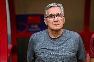 伊万曾知道单后腰被批评:输球不是采取某种战术,是整体实力不够 伊万曾知道单后腰被批评:输球不是采取某种战术,是整体实力不够