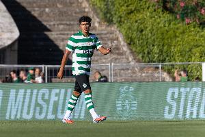 18岁组织中场!罗体:曼联曼城争夺葡体新星西蒙斯,解约金8000万 18岁组织中场!罗体:曼联曼城争夺葡体新星西蒙斯,解约金8000万