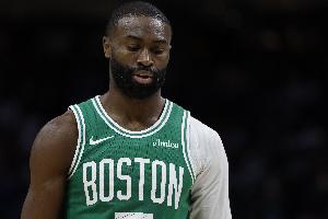 NBA杯绿军战76人先发:普理查德、怀特、杰伦-布朗、米诺特、科塔 NBA杯绿军战76人先发:普理查德、怀特、杰伦-布朗、米诺特、科塔