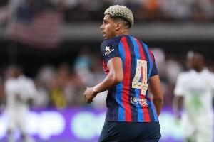 世体:阿劳霍可能替代库巴西首发出战埃尔切 世体:阿劳霍可能替代库巴西首发出战埃尔切