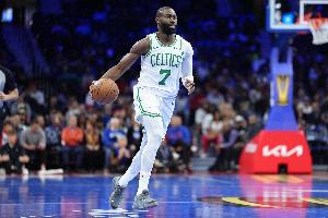 杰伦-布朗:我们用两个关键篮板终结了比赛 打出了凯尔特人式篮球 杰伦-布朗:我们用两个关键篮板终结了比赛 打出了凯尔特人式篮球