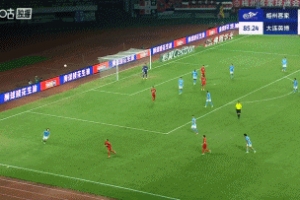 梅州连追2球!马马杜第87分钟门前不慎乌龙,梅州2-2扳平大连 梅州连追2球!马马杜第87分钟门前不慎乌龙,梅州2-2扳平大连