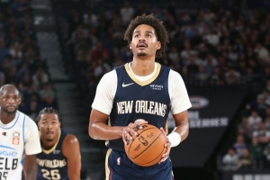 普尔被贬替补?威利-格林:这对他是艰难的适应过程 他是替补核心 普尔被贬替补?威利-格林:这对他是艰难的适应过程 他是替补核心