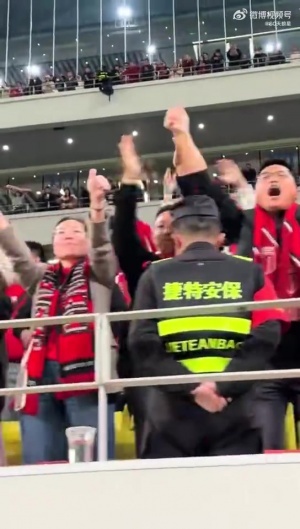 球迷喊话:和谁有仇你们输谁,我们要不要脸?蹇韬:输球又怎么样 球迷喊话:和谁有仇你们输谁,我们要不要脸?蹇韬:输球又怎么样