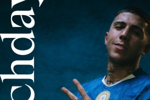 伦敦德比!切尔西发布客战热刺海报:恩佐-费尔南德斯单人出镜 伦敦德比!切尔西发布客战热刺海报:恩佐-费尔南德斯单人出镜