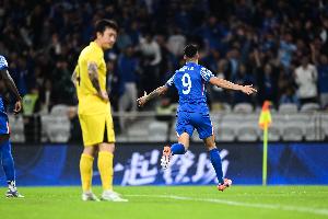 沪媒谈申花:未让联赛冠军提前三周揭晓;情形类似于上赛季 沪媒谈申花:未让联赛冠军提前三周揭晓;情形类似于上赛季