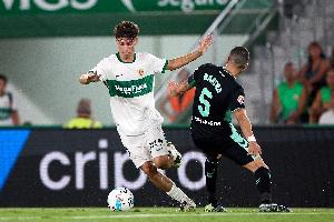 每体:皇马1月尝试签下埃尔切小将门多萨未果,球员视梅西为偶像 每体:皇马1月尝试签下埃尔切小将门多萨未果,球员视梅西为偶像