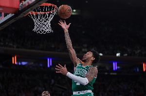 张佳玮:安芬尼-西蒙斯和霍勒迪的交易 对凯尔特人和开拓者是双赢 张佳玮:安芬尼-西蒙斯和霍勒迪的交易 对凯尔特人和开拓者是双赢