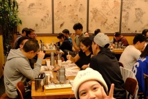 深夜吃烤肉不自律?解说:杨瀚森还不会当明星 照片就不该被拍到 深夜吃烤肉不自律?解说:杨瀚森还不会当明星 照片就不该被拍到