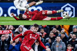 3.3亿双星0射正！姆巴佩2次射偏0关键传球 维尼修斯0射9对抗2成功