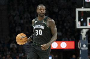 够强硬！兰德尔首节7中4&三分3中2 拿下11分2助1帽带队追分