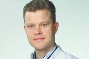 特狮是你吗😂巴萨联系著名医生为亚马尔耻骨炎定制治疗方案