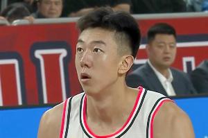 拼尽全力！王少杰8中7空砍17分4板3断 罚球4中3