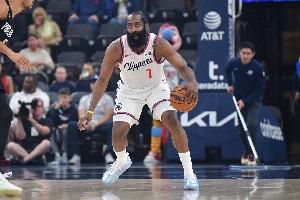 哈登过去5次登场4次出战超38分半 场均出战34.9分钟队内最多