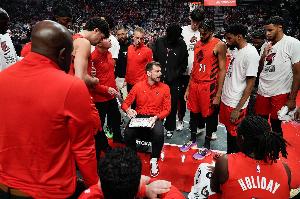 不稳定！开拓者破雷霆不败金身后连续两场告负 五连客连败开局