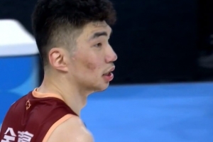 真的进步了！余嘉豪全场14分9板4助1帽 隔扣大秋&封盖孙铭徽