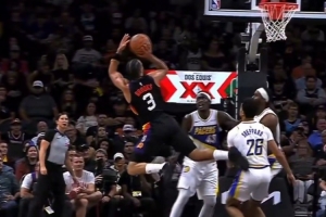 😂太阳官方晒狄龙妖娆上篮瞬间：挂在卢浮宫吧🖼️