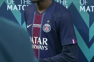 登贝莱：职业笑容这一块😂 全场录像